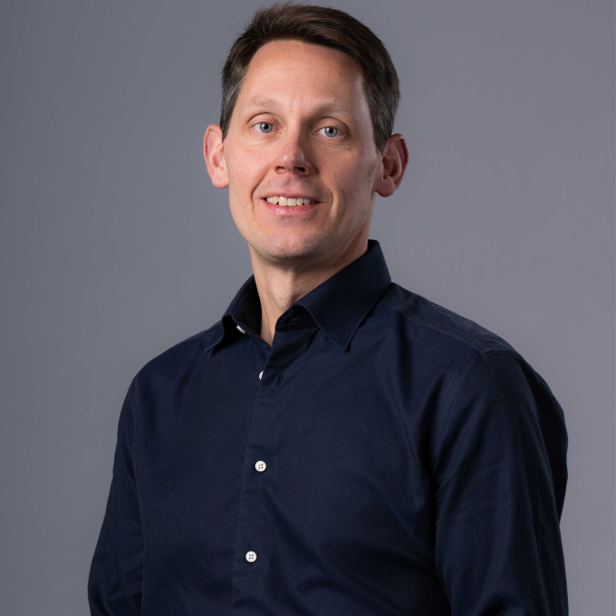 Erik Holl, Algemeen directeur J&J